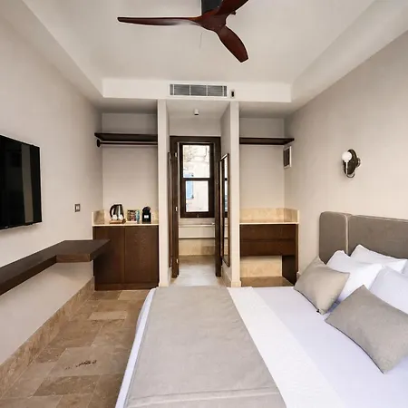 House Sola ألاتشاتي
