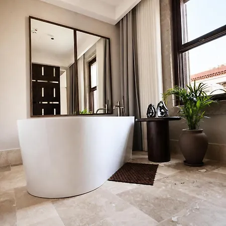 House Sola فندق ألاتشاتي